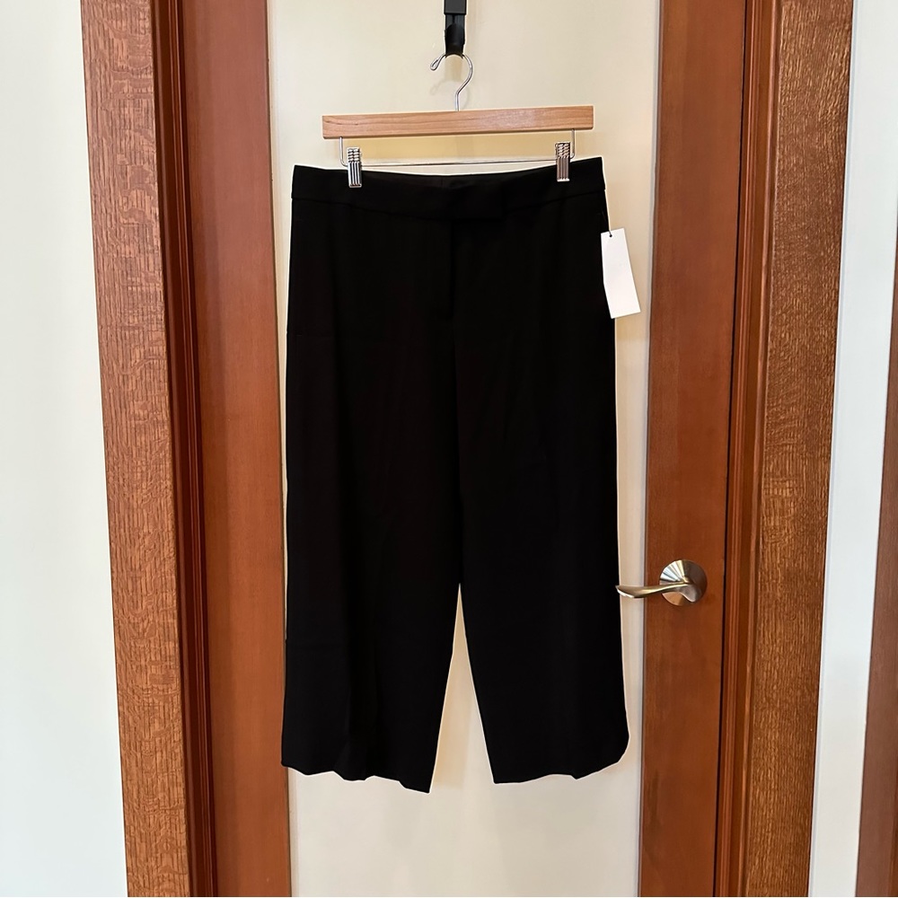 BNWT - DKNY wide leg, cropped dress pants - size 10
